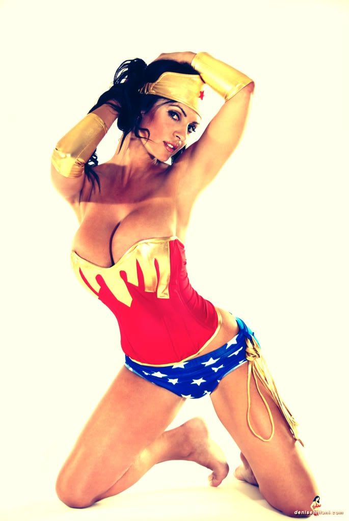 Denise milani photo: Denise Milani SuperWoman 20110826144800214.jpg