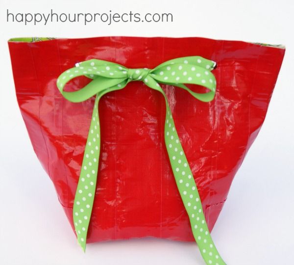 Duck Tape® Reversible Gift Bag Happy Hour Projects