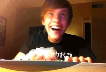 photo tumblr_lsf6g0C7D71qcvpx8.gif