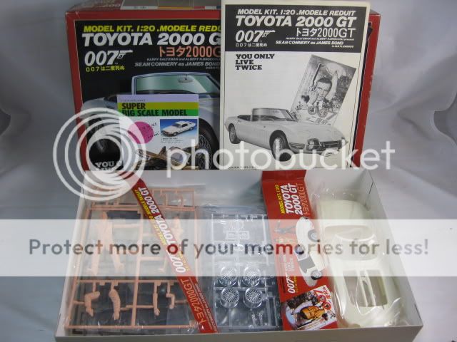 JAMES BOND 007 TOYOTA 2000 GT MODEL KIT MIB RARE  