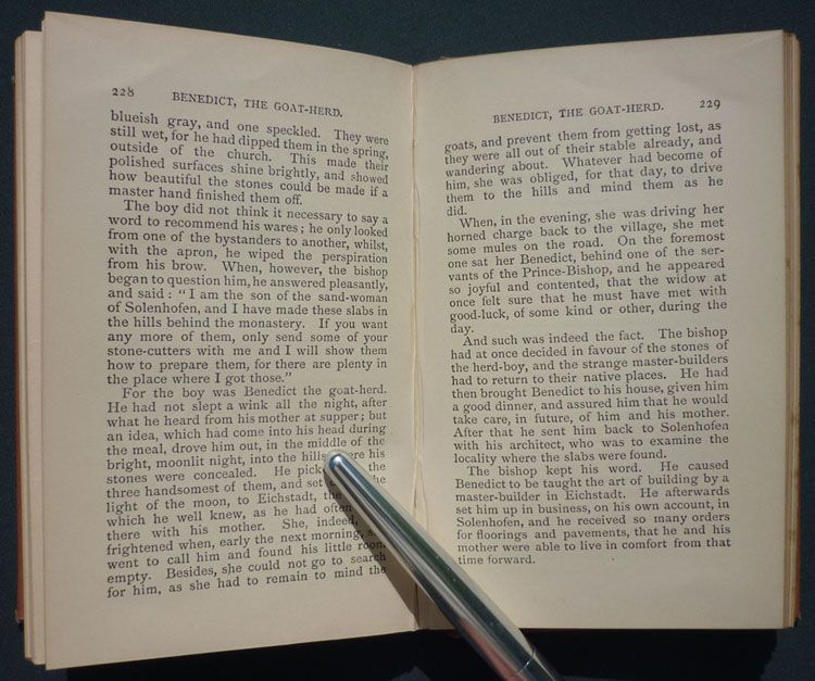  Copyright BOOKS-AND-FROGS