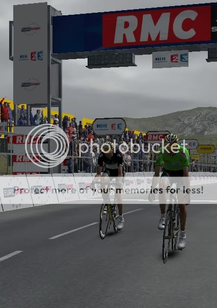 i1208.photobucket.com/albums/cc374/mresuperstar4/Vuelta%20a%20Espana/Stage%2015/17.jpg